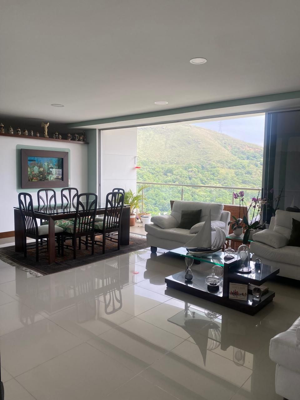 Apartamento en Arriendo en Aguacatal, Cali - 3 Alcobas, 200m2