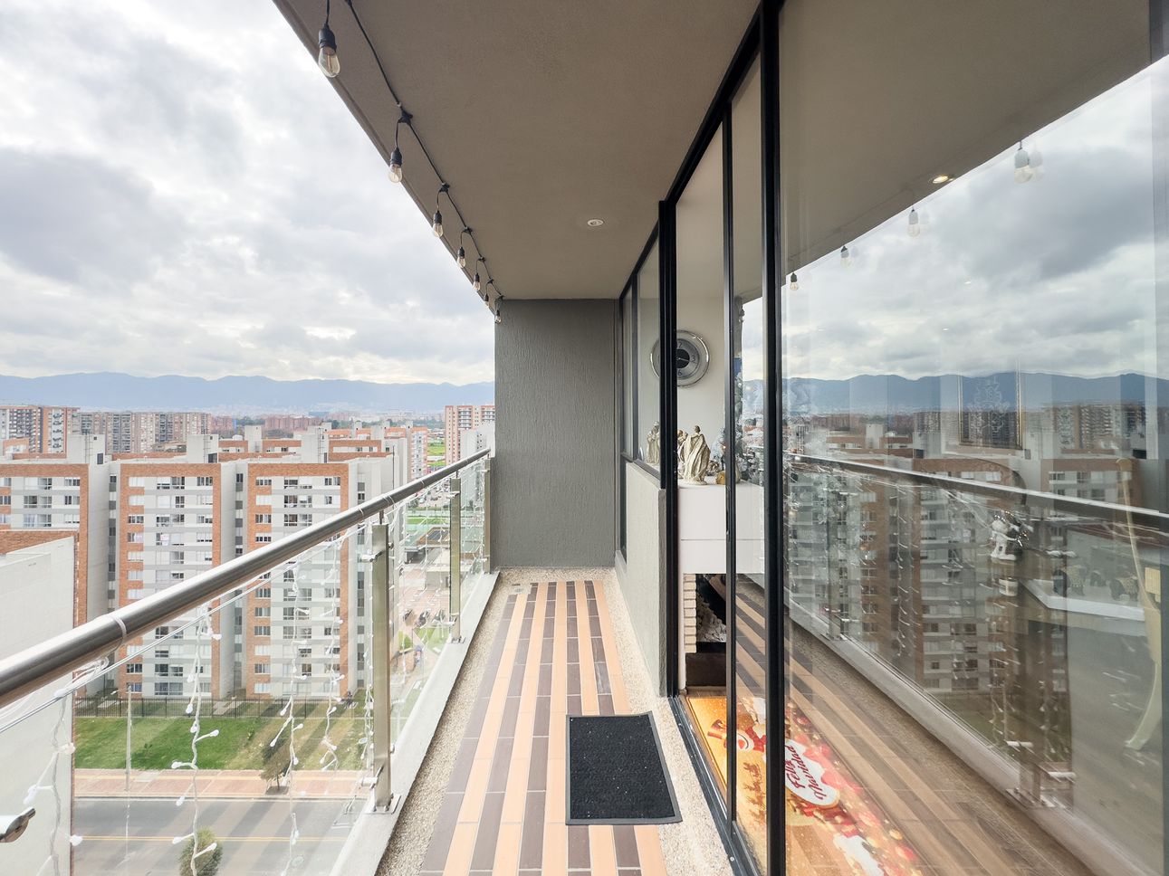 Apartamento en venta en La Felicidad, Bogotá 4 Habitaciones, 221m2
