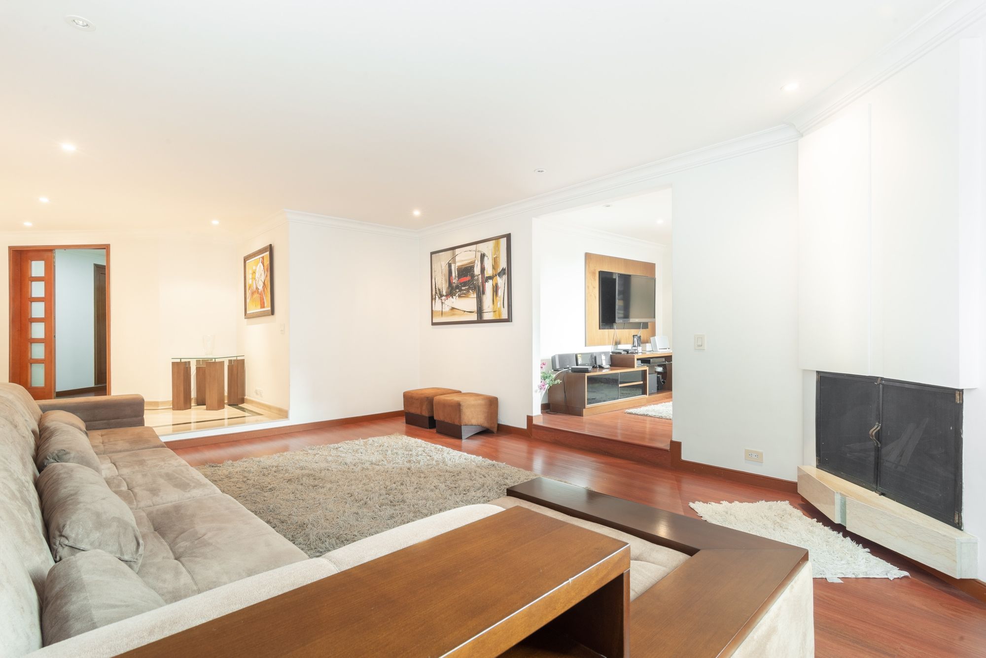 Apartamento en venta o arriendo en La Carolina, Bogotá - 3 Habitaciones