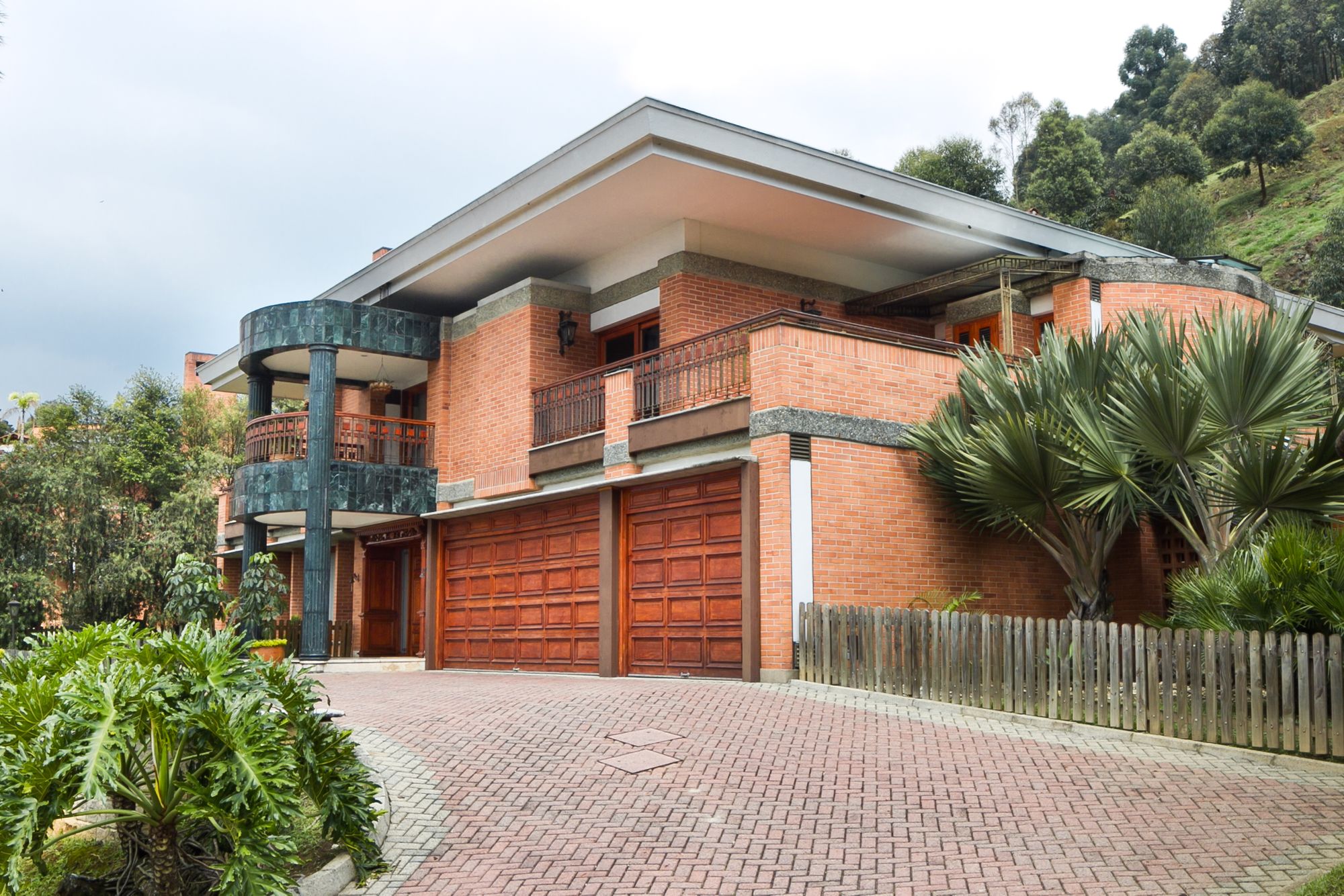 House for sale in El Poblado, Medellín 4 Bedrooms, 818m2