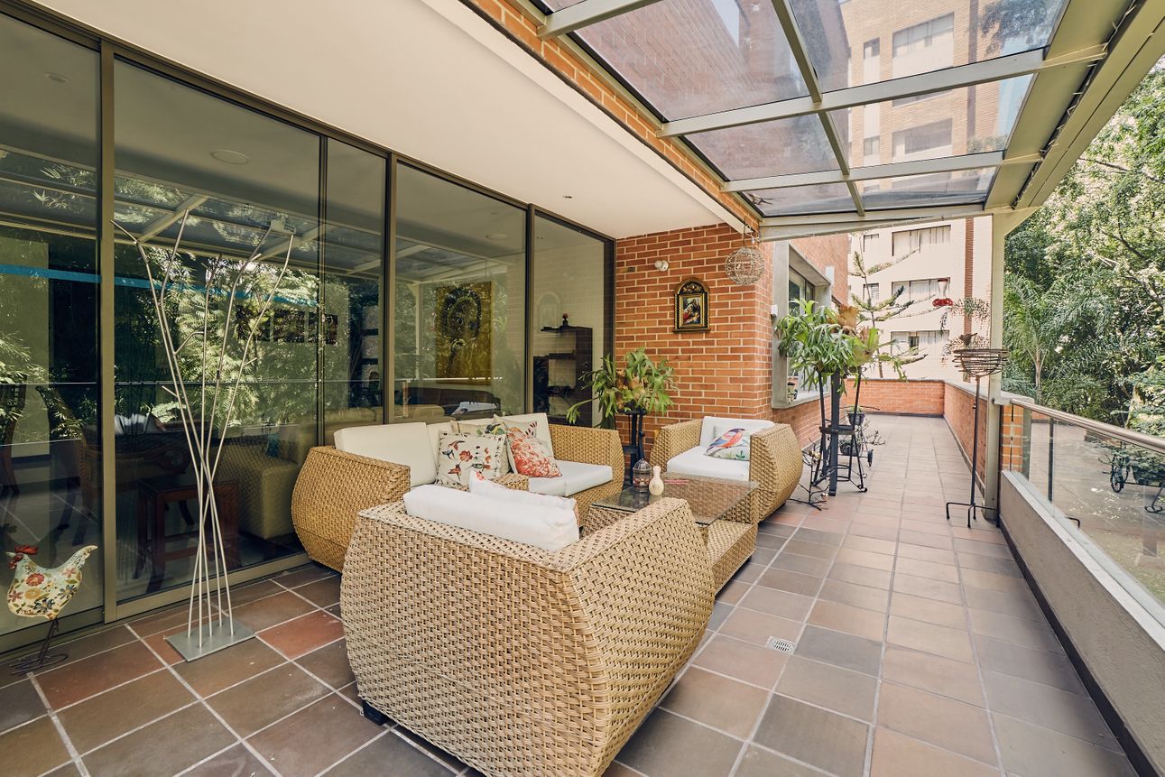 Apartment for sale in El Poblado, Medellín 2 Bedrooms, 188m2