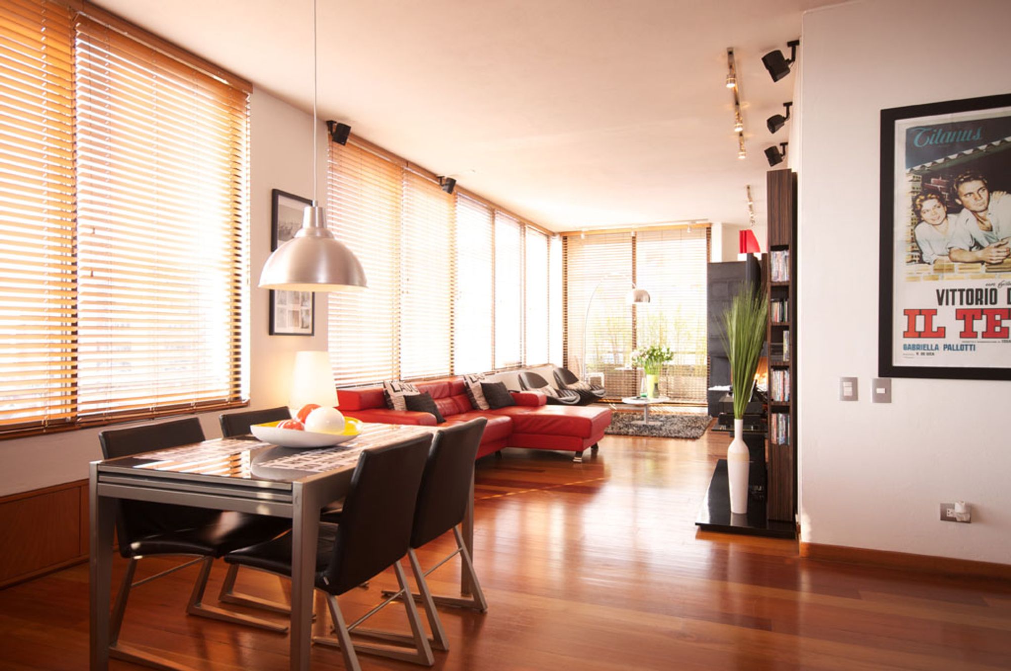 Apartamento en venta o arriendo en Los Rosales, Bogotá - 2 Habitaciones