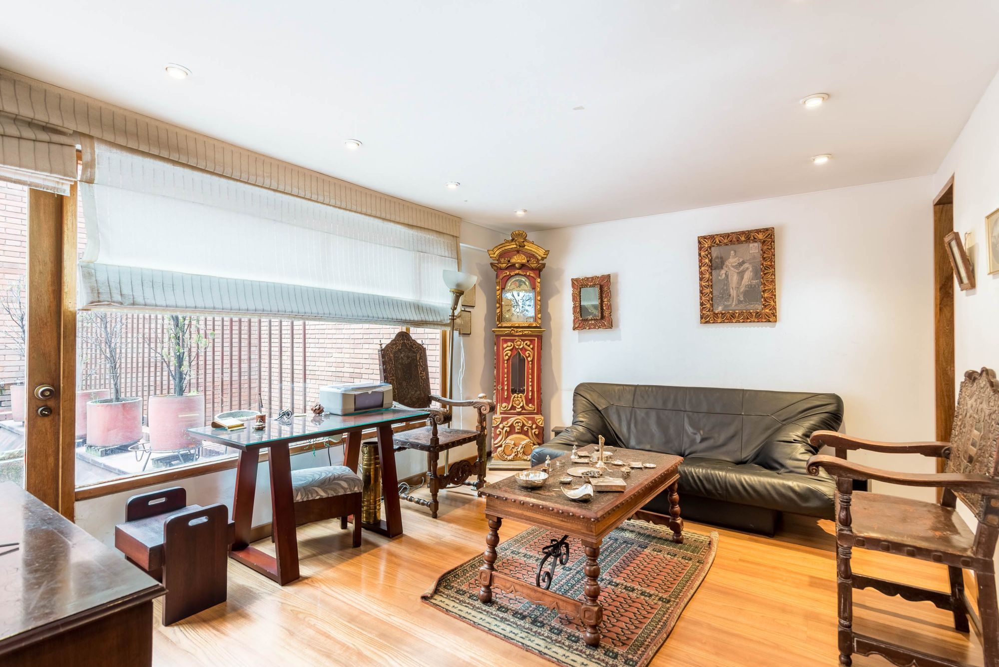 Apartment for sale in Los Rosales, Bogotá 2 Bedrooms, 130m2