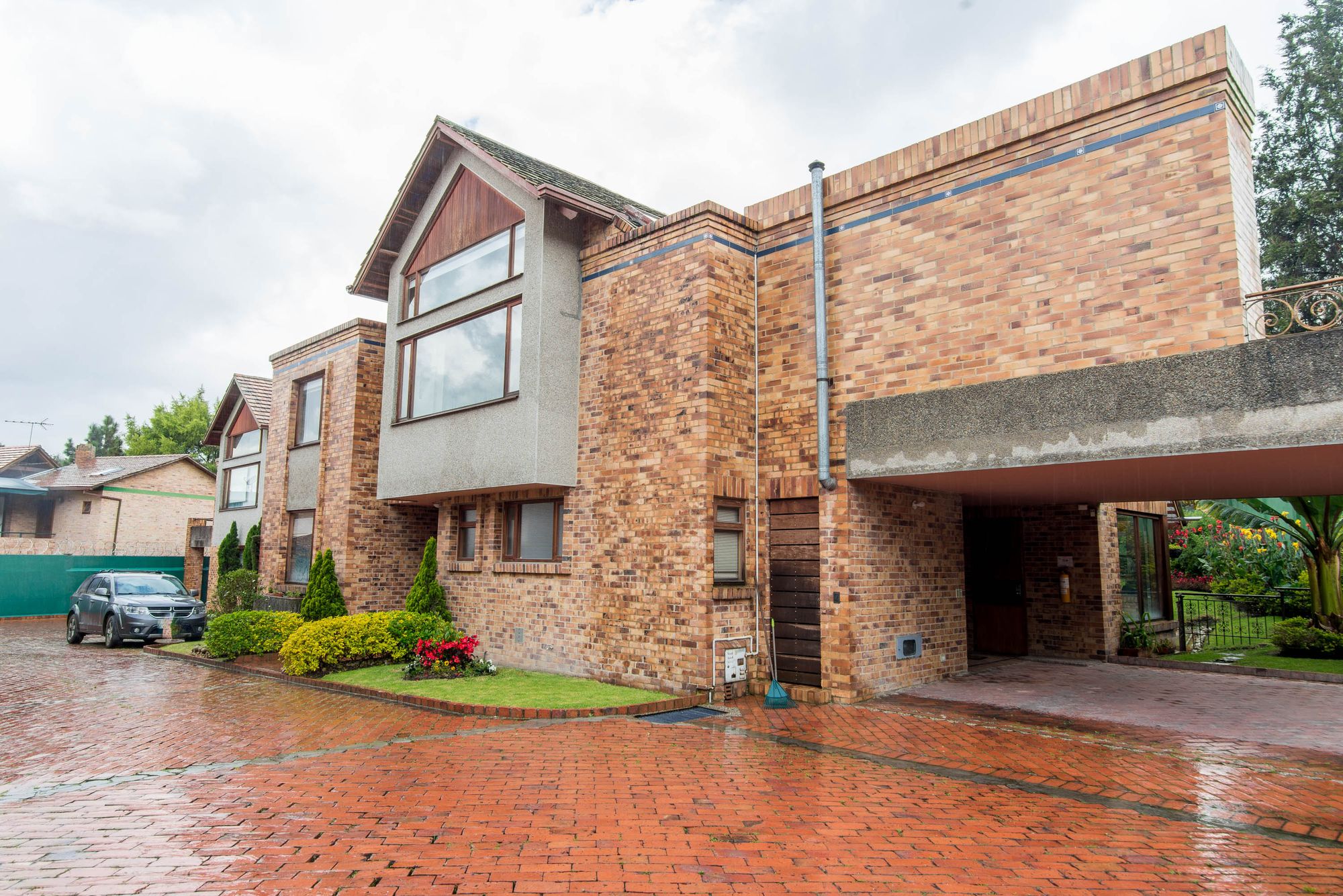 Casa en venta en San José de Bavaria, Bogotá 4 Habitaciones, 485m2