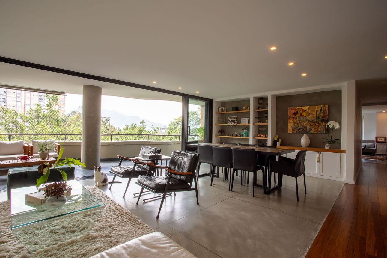 Apartment for rent in Envigado, Envigado 3 Bedrooms, 232m2